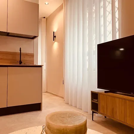 Apartman Sol13 1, 1 Luxe Bedroom, Casco Antiguo & Wi-fi, Ac *