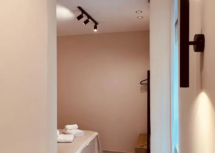 Apartament Sol13 1, 1 Luxe Bedroom, Casco Antiguo & Wi-fi, Ac